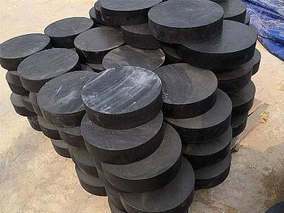 商城县板式橡胶支座由若干层橡胶片与薄钢板经加压硫化